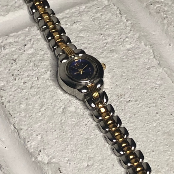 Victoria Rhein Watch - Picture 5 of 5